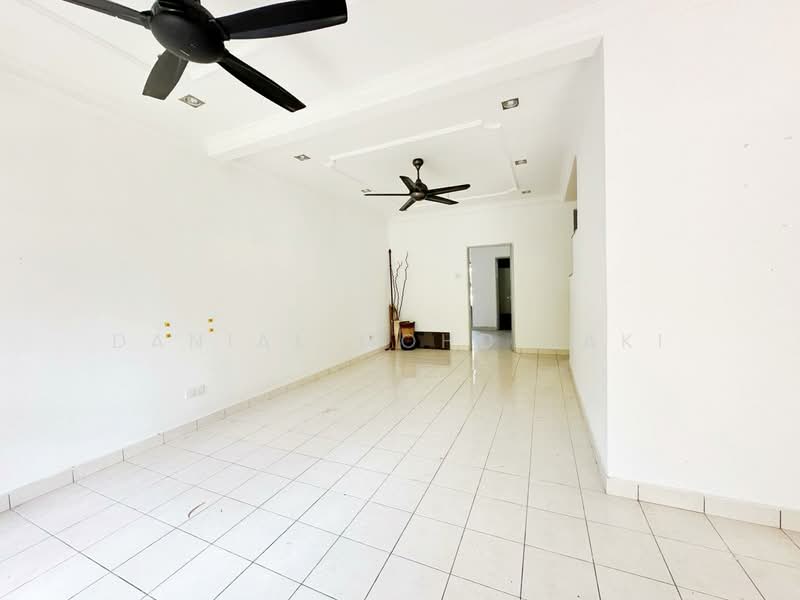 Rumah Teres 2 Tingkat untuk Dijual di Bandar Bukit Raja (Klang) - Danial Mohd Zaki - Living Room - PropertyGuru.com.my