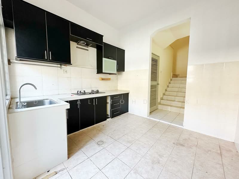 Rumah Teres 2 Tingkat untuk Dijual di Bandar Bukit Raja (Klang) - Danial Mohd Zaki - Kitchen - PropertyGuru.com.my