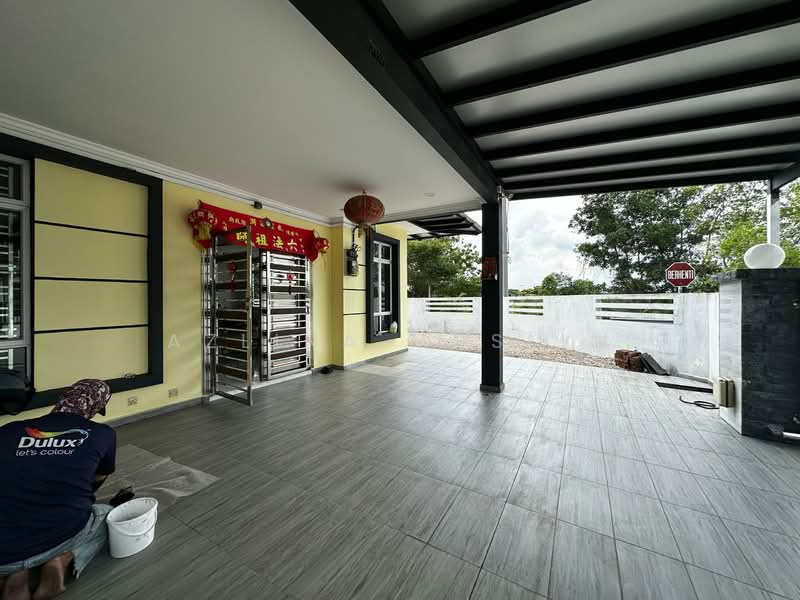 1.5-storey Terraced House for Rent in Taman Indahpura (Kulai) - Azlina Muslim - Exterior - PropertyGuru.com.my