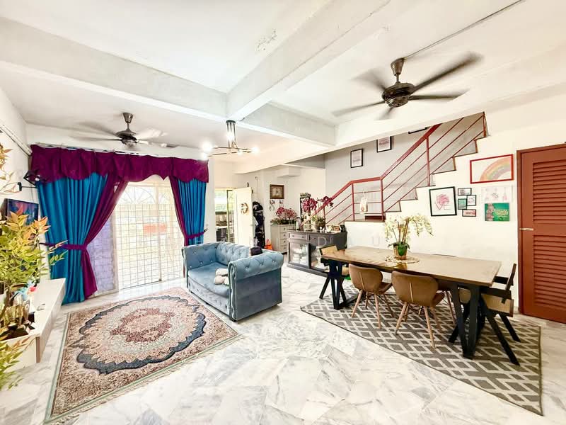 Rumah Teres 2 Tingkat untuk Dijual di Kajang (Selangor) - Rohani Daud - Living Room - PropertyGuru.com.my