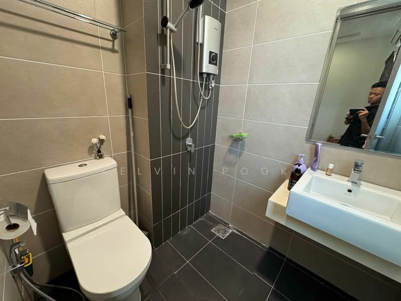 Rumah Berkembar untuk Dijual di D'Island (Puchong) - Kelvin Pook - Bathroom - PropertyGuru.com.my