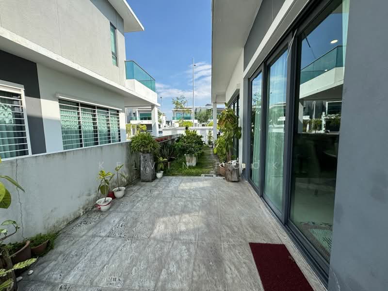Rumah Berkembar untuk Dijual di D'Island (Puchong) - Kelvin Pook - Exterior - PropertyGuru.com.my