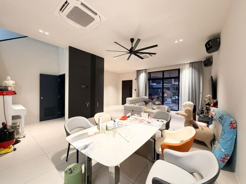 2-storey Terraced House for Sale in Puteri Harbour (Iskandar Puteri (Nusajaya)) - Yik Tat - Living Room - PropertyGuru.com.my