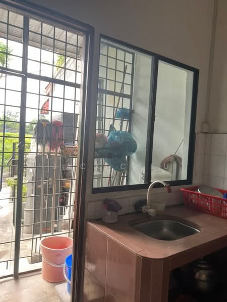 Rumah Teres 2 Tingkat untuk Dijual di Taman Puteri Wangsa (Ulu Tiram) - Jack Cheu - Kitchen - PropertyGuru.com.my