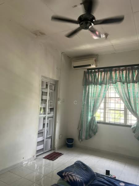 Rumah Teres 2 Tingkat untuk Dijual di Taman Puteri Wangsa (Ulu Tiram) - Jack Cheu - Bedroom - PropertyGuru.com.my