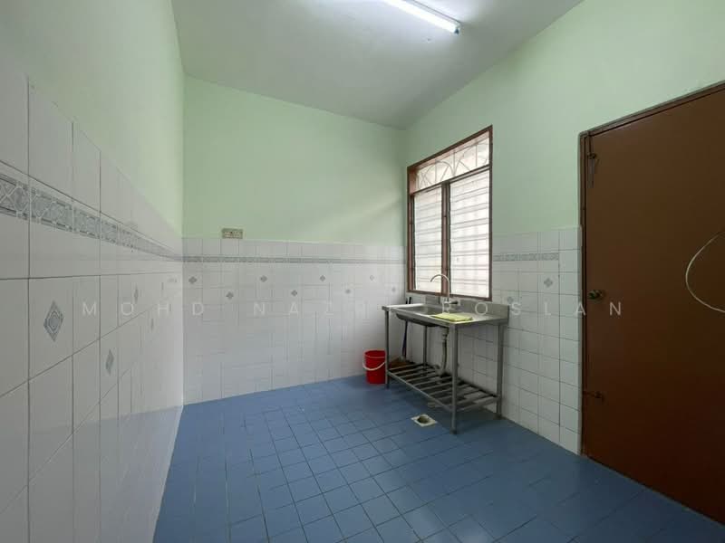 Rumah Teres 2 Tingkat untuk Dijual di Usj 1 (Subang Jaya) - Mohd Nazri Roslan - Kitchen - PropertyGuru.com.my