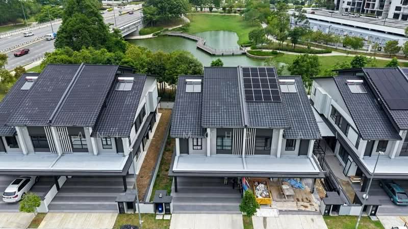 Rumah Berkembar untuk Dijual di Telok Panglima Garang (Selangor) - Danial Mohd Zaki - Exterior - PropertyGuru.com.my