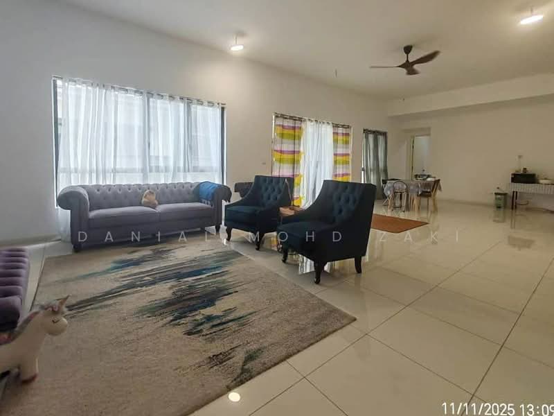Rumah Berkembar untuk Dijual di Telok Panglima Garang (Selangor) - Danial Mohd Zaki - Living Room - PropertyGuru.com.my
