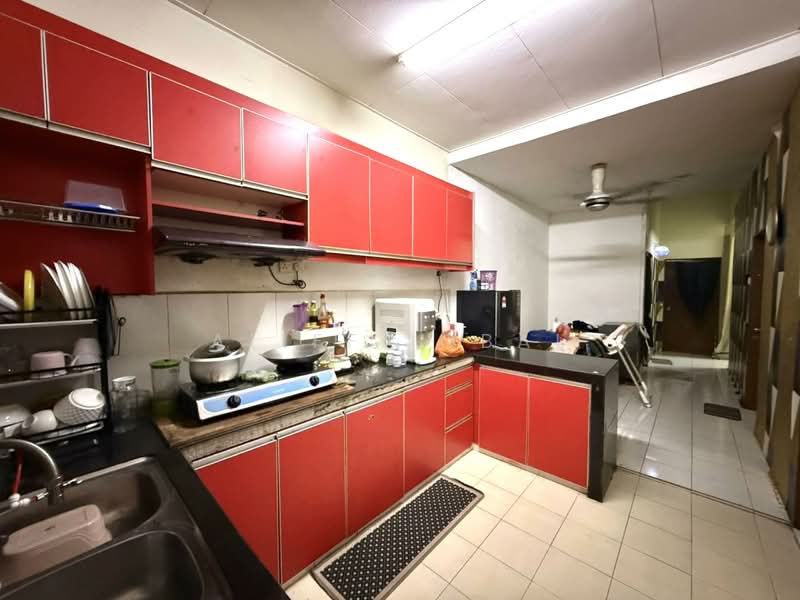 Rumah Teres 1 Tingkat untuk Dijual di Seksyen 30 (Shah Alam) - Aliff Iqbal - Kitchen - PropertyGuru.com.my