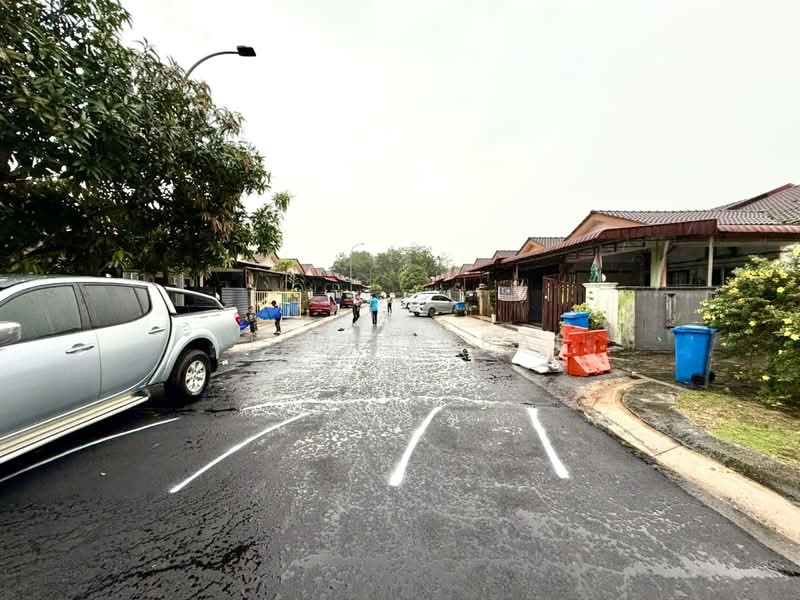 Rumah Teres 1 Tingkat untuk Dijual di Seksyen 30 (Shah Alam) - Aliff Iqbal - Exterior - PropertyGuru.com.my