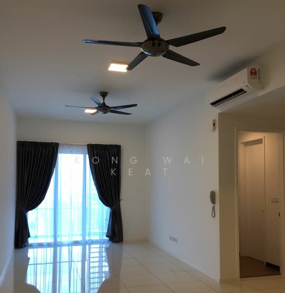 Servis Apartment untuk Disewa di Eco Sky - Kong Wai Keat - Living Room - PropertyGuru.com.my