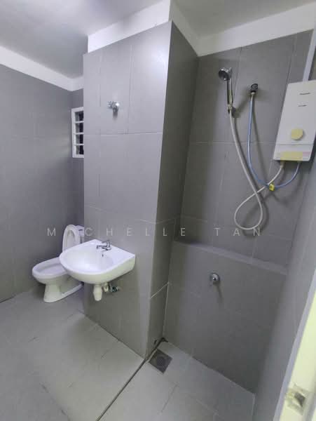 Semi-Detached House for Sale in Banting (Selangor) - Michelle Tan - Bathroom - PropertyGuru.com.my