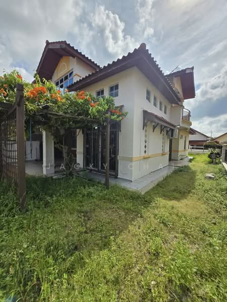 Semi-Detached House for Sale in Taman Pelangi Indah (Ulu Tiram) - Jacky Chai - Exterior - PropertyGuru.com.my