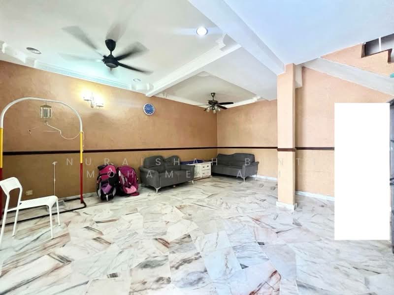 2-storey Terraced House for Sale in Taman Saujana Impian (Kajang) - Nuraishah Binti Mohamed Azmi - Living Room - PropertyGuru.com.my