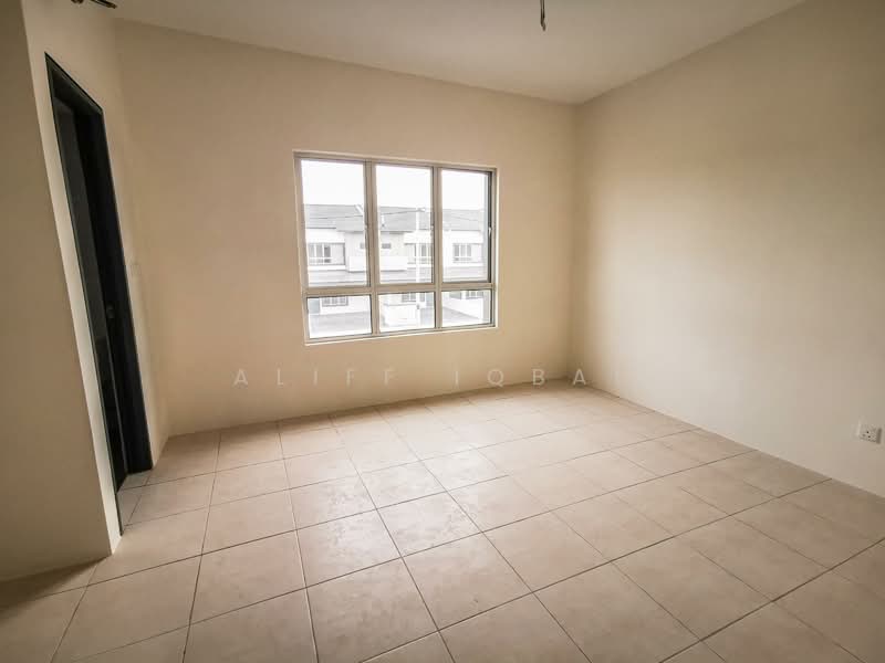 2-storey Terraced House for Sale in Cybersouth (Dengkil) - Aliff Iqbal - Interior - PropertyGuru.com.my