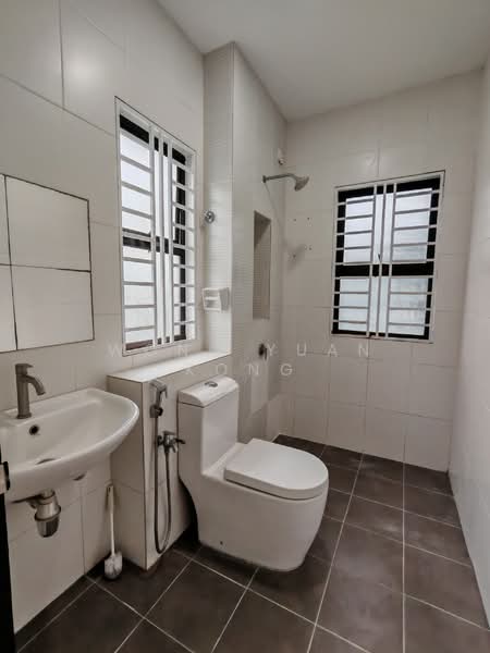 2-storey Terraced House for Rent in Seksyen U13 (Setia Alam) - Wong Yuan Kong - Bathroom - PropertyGuru.com.my
