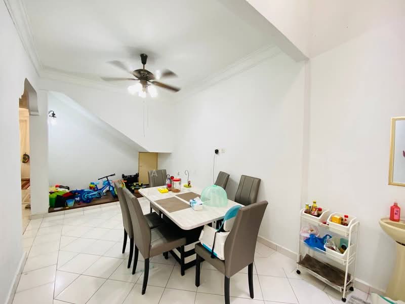 2-storey Terraced House for Sale in Bandar Kinrara (Selangor) - Azmi . - Dining Room - PropertyGuru.com.my