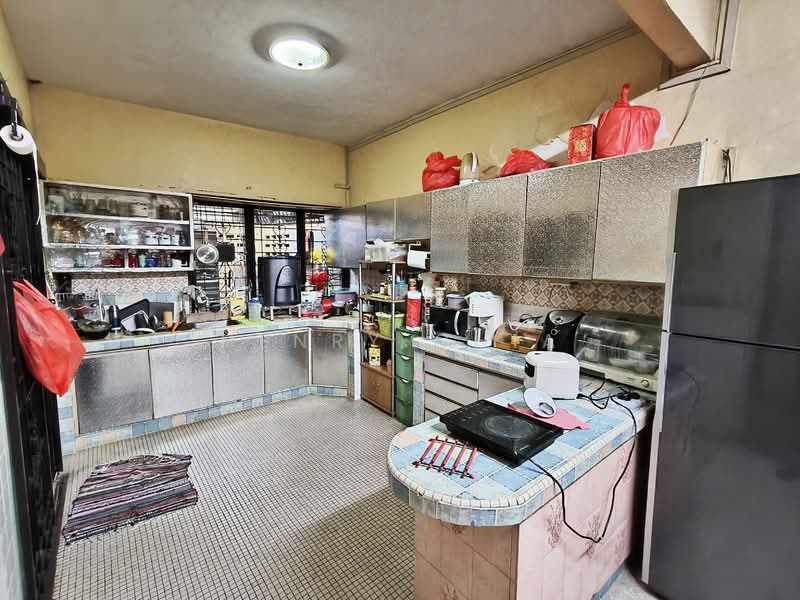2-storey Terraced House for Sale in Taman Sri Bahtera (Cheras) - Henry Chia - Kitchen - PropertyGuru.com.my