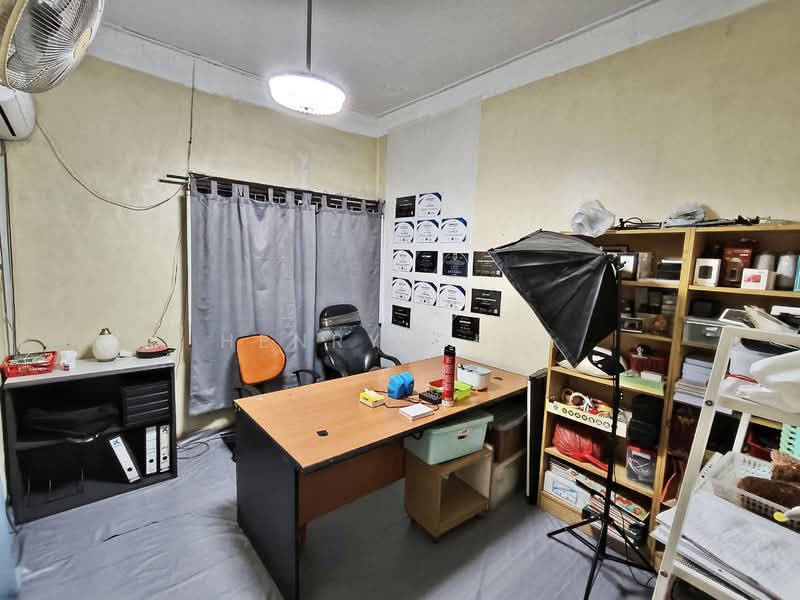 2-storey Terraced House for Sale in Taman Sri Bahtera (Cheras) - Henry Chia - Study - PropertyGuru.com.my