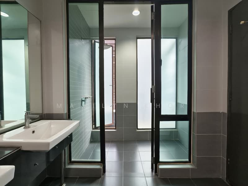 3-storey Terraced House for Rent in Batu Caves (Selangor) - Marilyn Khor - Bathroom - PropertyGuru.com.my