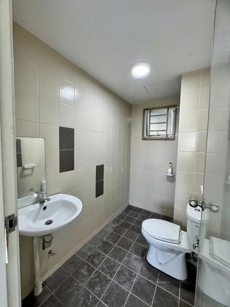 Apartment for Sale at Seri Baiduri - Azmi . - Bathroom - PropertyGuru.com.my