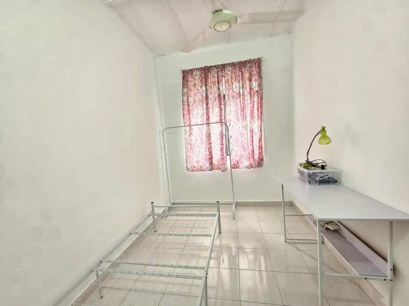 Apartment for Sale at Perdana Villa Deluxe - Jeffrey Ooi - Bedroom - PropertyGuru.com.my
