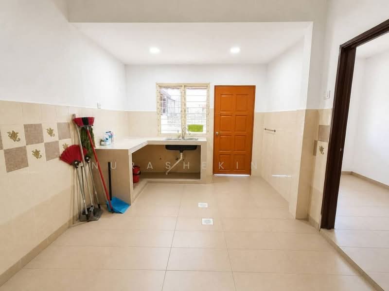 2-storey Terraced House for Sale in Seksyen 7 (Bangi) - Nurashekin . - Kitchen - PropertyGuru.com.my