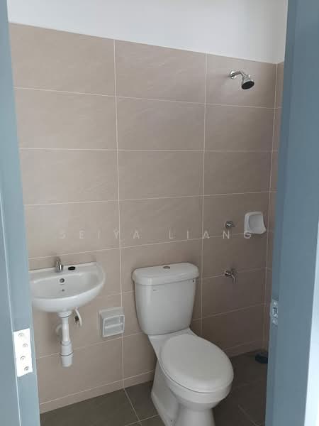 Rumah Teres 2 Tingkat untuk Dijual di Bandar Dato Onn (Tebrau) - Seiya Liang - Bathroom - PropertyGuru.com.my