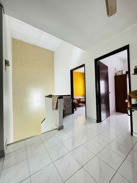 2-storey Terraced House for Sale in Taman Wawasan (Puchong) - Jayden Lee - Corridor - PropertyGuru.com.my