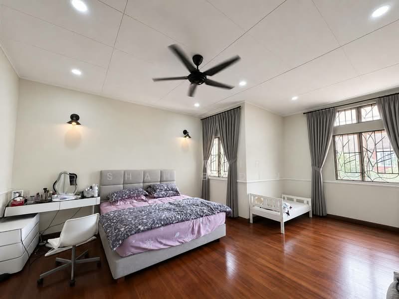 2-storey Terraced House for Sale in Bukit Jelutong (Shah Alam) - Nahathir Shahabudin - Bedroom - PropertyGuru.com.my