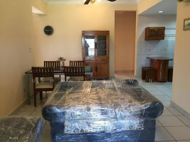 Condominium for Rent at Cyber Heights Villa - Uswani Mazuwan - Living Room - PropertyGuru.com.my