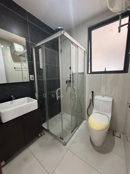 Condominium for Rent at Royal Strand @ Country Garden Danga Bay - Yong Jie - Bathroom - PropertyGuru.com.my