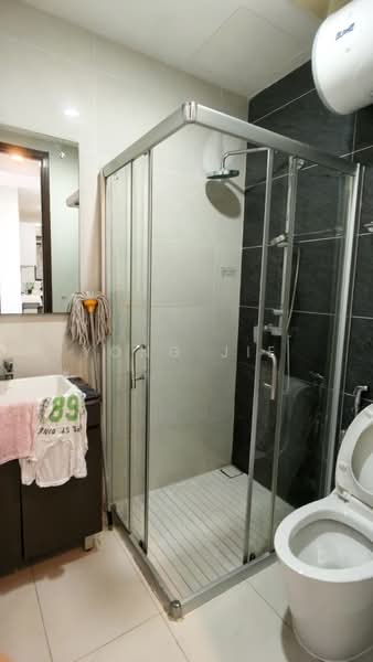 Condominium for Rent at Royal Strand @ Country Garden Danga Bay - Yong Jie - Bathroom - PropertyGuru.com.my