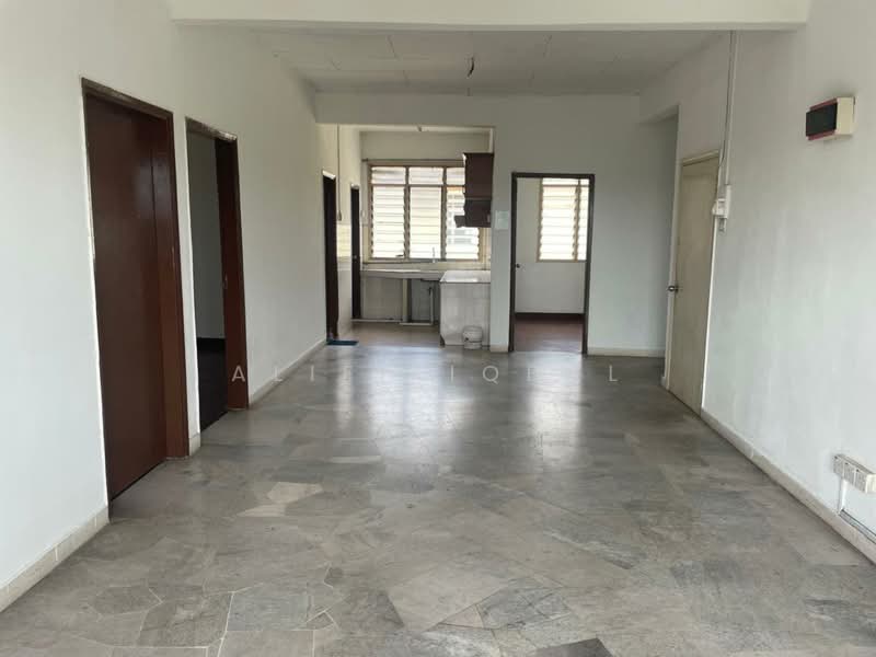 Pangsapuri untuk Dijual di Subang Perdana Goodyear Court 1 - Aliff Iqbal - Interior - PropertyGuru.com.my