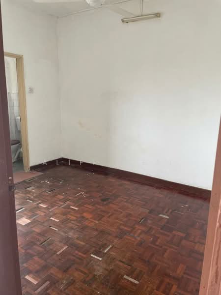 Pangsapuri untuk Dijual di Subang Perdana Goodyear Court 1 - Aliff Iqbal - Interior - PropertyGuru.com.my