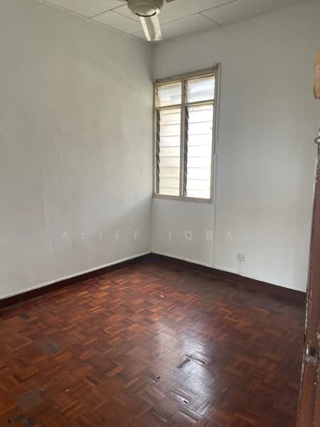 Pangsapuri untuk Dijual di Subang Perdana Goodyear Court 1 - Aliff Iqbal - Interior - PropertyGuru.com.my