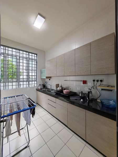 Semi-Detached House for Sale in Setia Tropika (Johor Bahru) - Nelson Tan Poh Kiong - Kitchen - PropertyGuru.com.my
