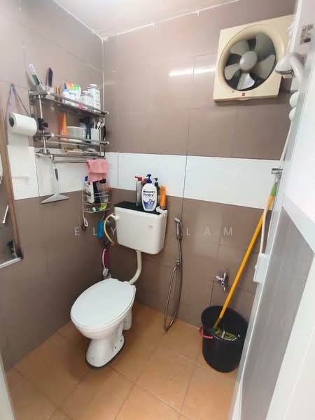 Rumah Teres 1 Tingkat untuk Dijual di Taman Century (Johor Bahru) - Elynn Lam - Bathroom - PropertyGuru.com.my