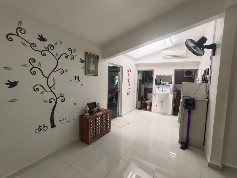 Rumah Teres 1 Tingkat untuk Dijual di Taman Century (Johor Bahru) - Elynn Lam - Living Room - PropertyGuru.com.my
