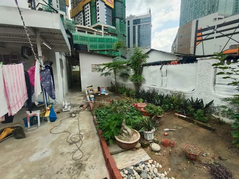 Rumah Teres 1 Tingkat untuk Dijual di Taman Century (Johor Bahru) - Elynn Lam - Exterior - PropertyGuru.com.my