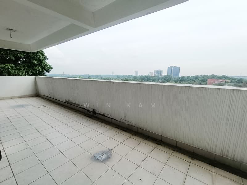 Servis Apartment untuk Dijual di Meridin Suites @ The Meridin - Win Kam - Balcony - PropertyGuru.com.my