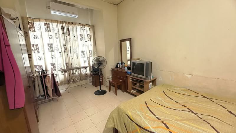 2-storey Terraced House for Sale in Bandar Putra Permai (Seri Kembangan) - Michelle Tan - Bedroom - PropertyGuru.com.my