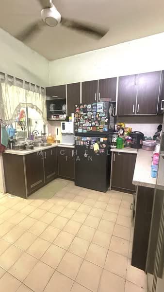 2-storey Terraced House for Sale in Bandar Putra Permai (Seri Kembangan) - Michelle Tan - Kitchen - PropertyGuru.com.my