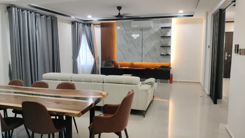 2-storey Terraced House for Sale in Bandar Bukit Beruntung (Bukit Beruntung) - Rosdi Sharif - Living Room - PropertyGuru.com.my