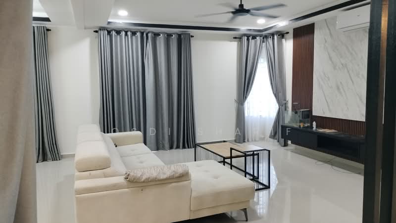 2-storey Terraced House for Sale in Bandar Bukit Beruntung (Bukit Beruntung) - Rosdi Sharif - Living Room - PropertyGuru.com.my