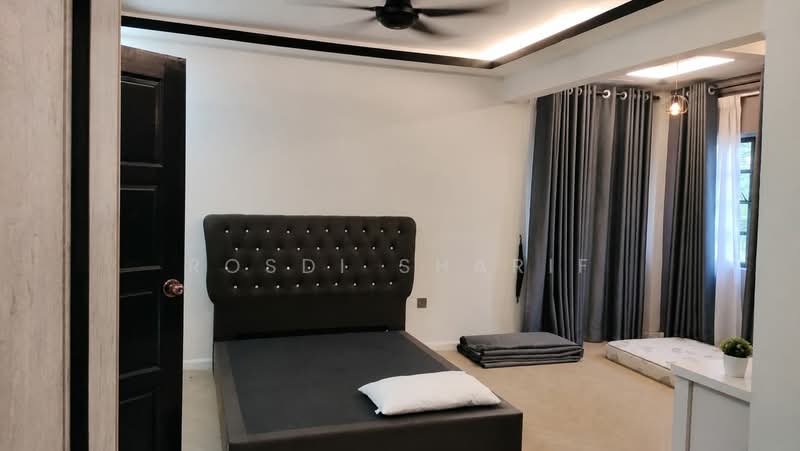 2-storey Terraced House for Sale in Bandar Bukit Beruntung (Bukit Beruntung) - Rosdi Sharif - Bedroom - PropertyGuru.com.my