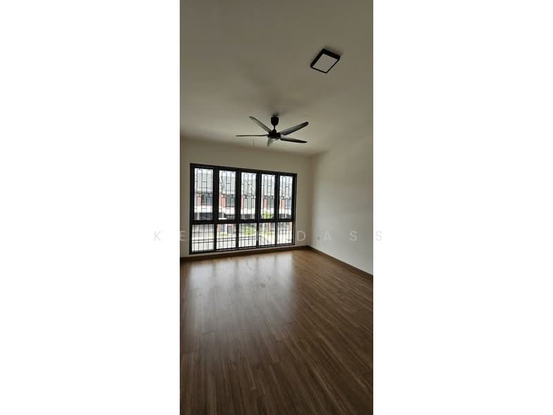 2-storey Terraced House for Sale in Elmina West (Sungai Buloh) - Kevin Dass - Living Room - PropertyGuru.com.my