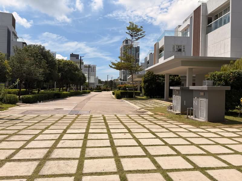 Bungalow for Sale in Lakefront Villa (Cyberjaya) - muharni sawarin - Exterior - PropertyGuru.com.my