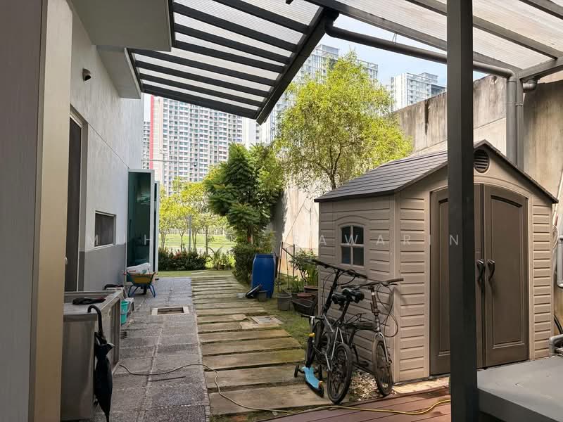Bungalow for Sale in Lakefront Villa (Cyberjaya) - muharni sawarin - Exterior - PropertyGuru.com.my