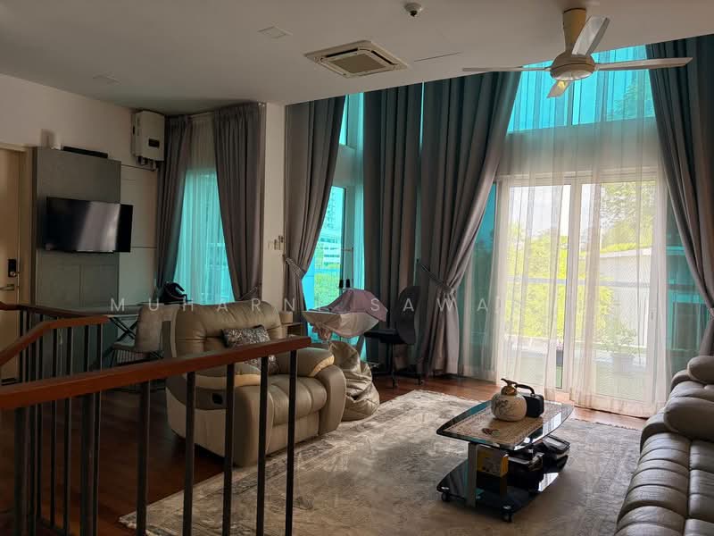 Bungalow for Sale in Lakefront Villa (Cyberjaya) - muharni sawarin - Living Room - PropertyGuru.com.my